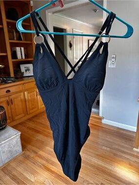 Cupshe Black One-Piece Swimsuit with Ring Strap Detail
